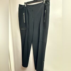 EUC Chico's Black Straight Leg Rollable Crop Casual Hiking Pants Chicos Size 2